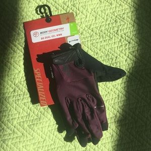 🚴🏽‍♀️💨NWT Cycling Gloves